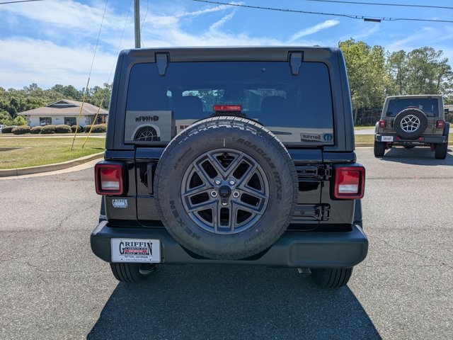2025 Jeep Wrangler Sport S photo 5