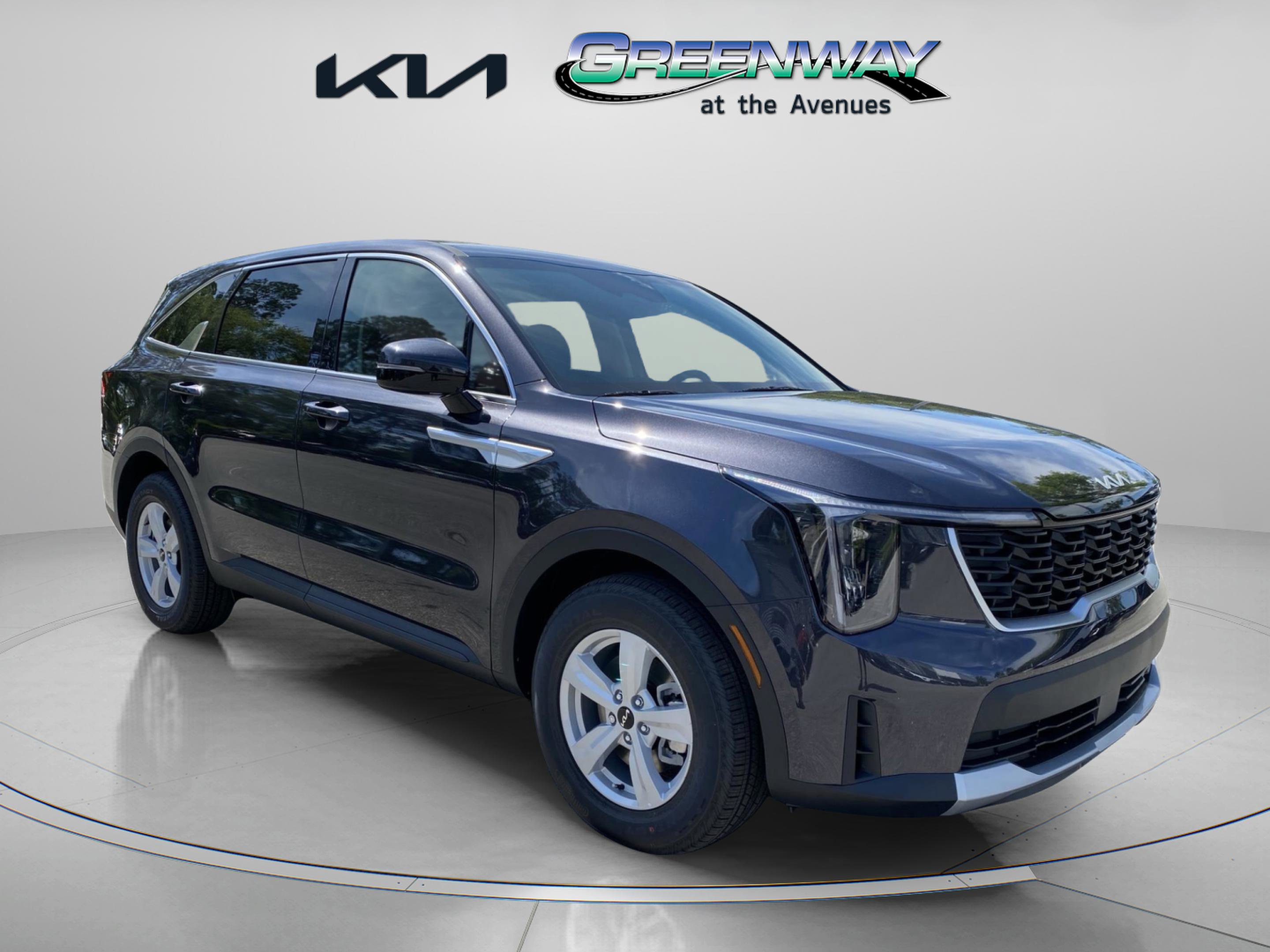 2025 Kia Sorento LX's photo