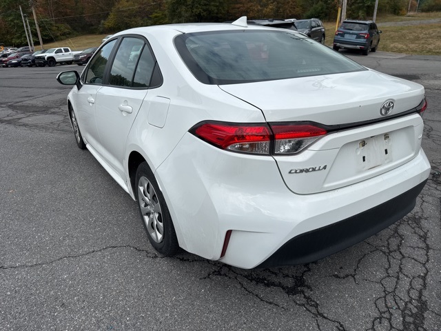2023 Toyota Corolla LE photo 6