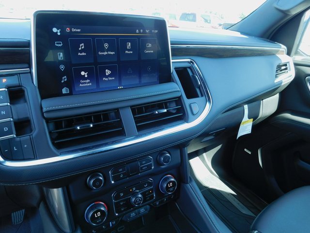 2024 Chevrolet Suburban Premier photo 24