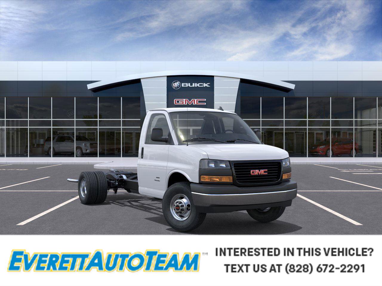 2025 GMC Savana Cutaway Work Van's photo