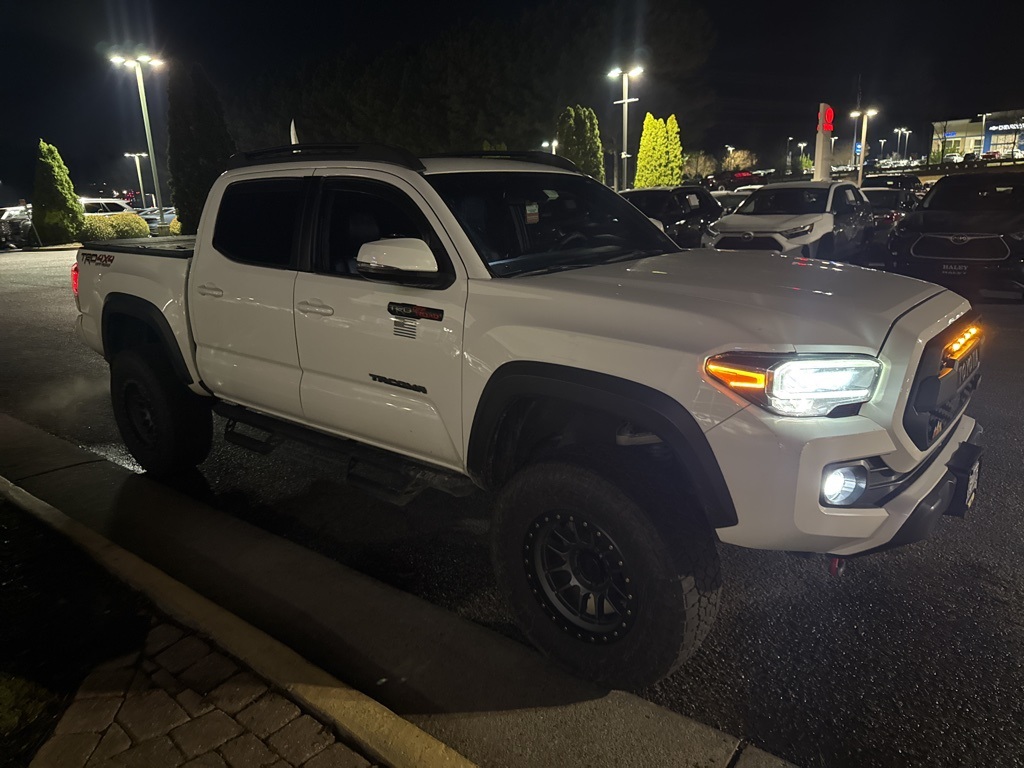 2021 Toyota Tacoma TRD Off Road's photo
