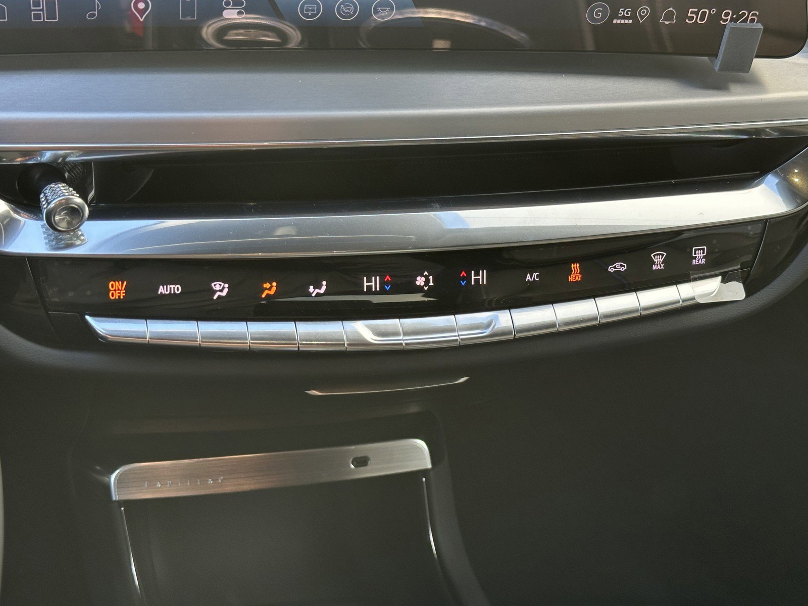 2025 Cadillac Lyriq Luxury photo 24