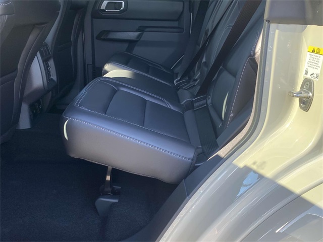 2025 Ford Bronco Outer Banks photo 8