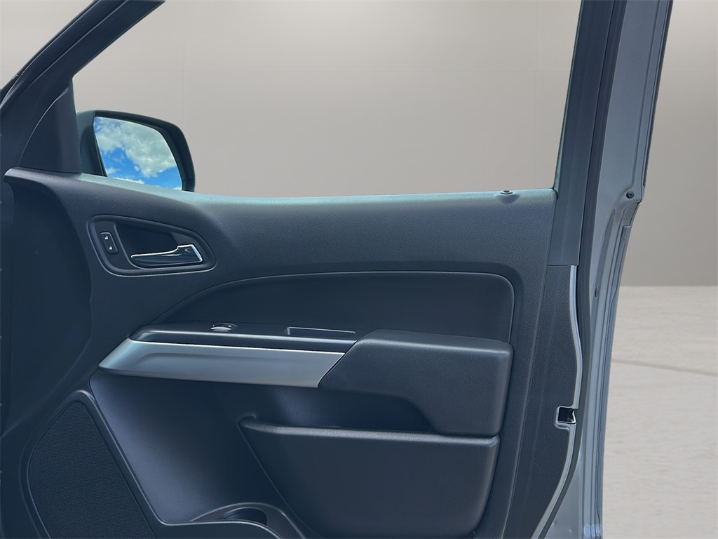 2022 Chevrolet Colorado LT photo 15