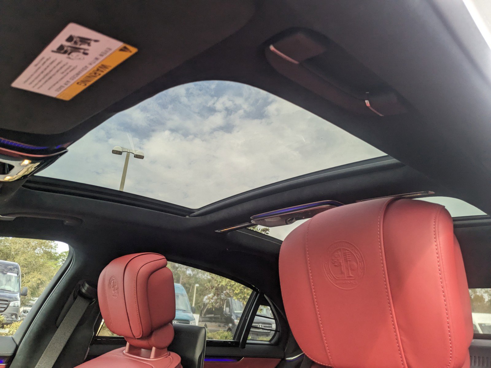 2024 Mercedes Benz S AMG 63 e 4MATIC photo 3