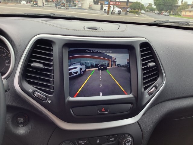 2018 Jeep Cherokee Latitude photo 16