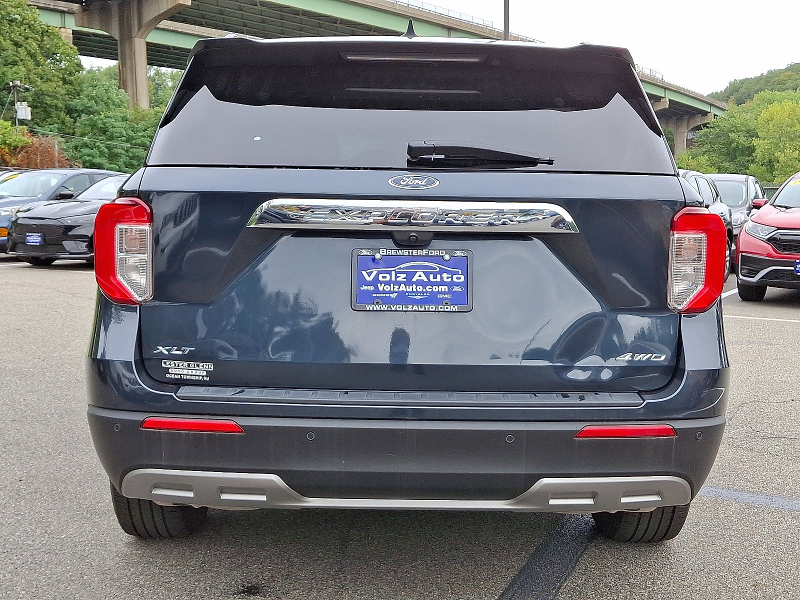 2022 Ford Explorer XLT photo 9