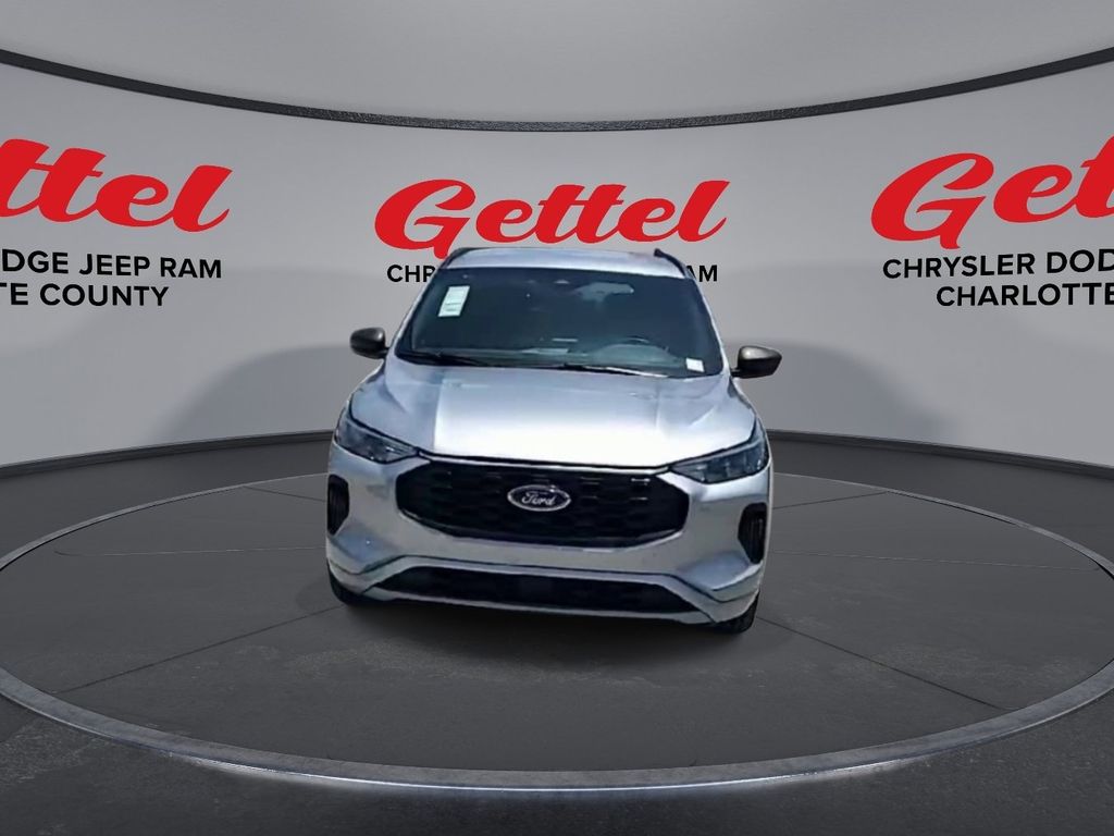2023 Ford Escape photo 3