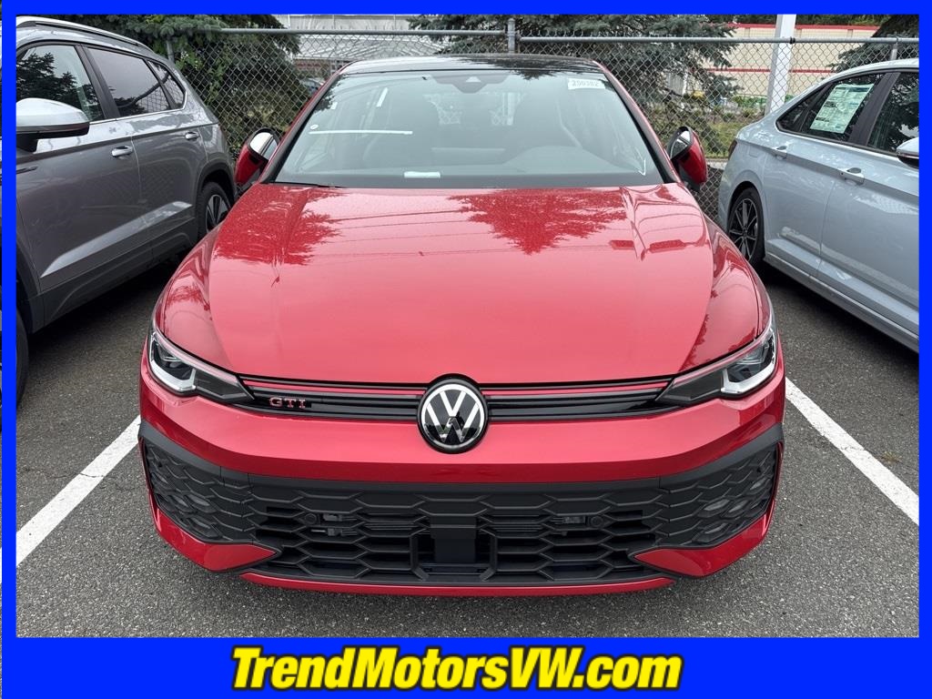 2025 Volkswagen Golf GTI SE photo 2