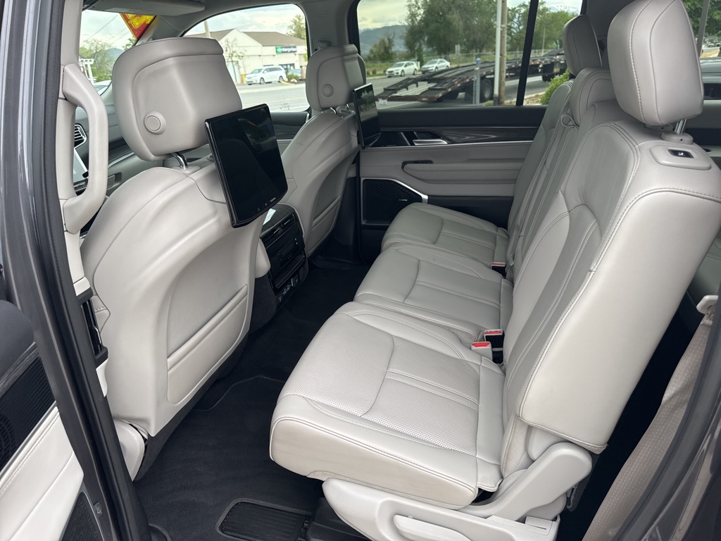 2022 Jeep Wagoneer Series II photo 20