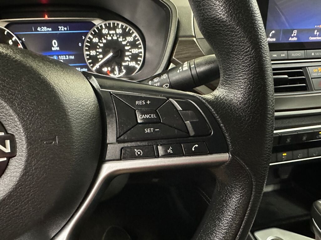 2023 Nissan Altima 2.5 SV photo 8