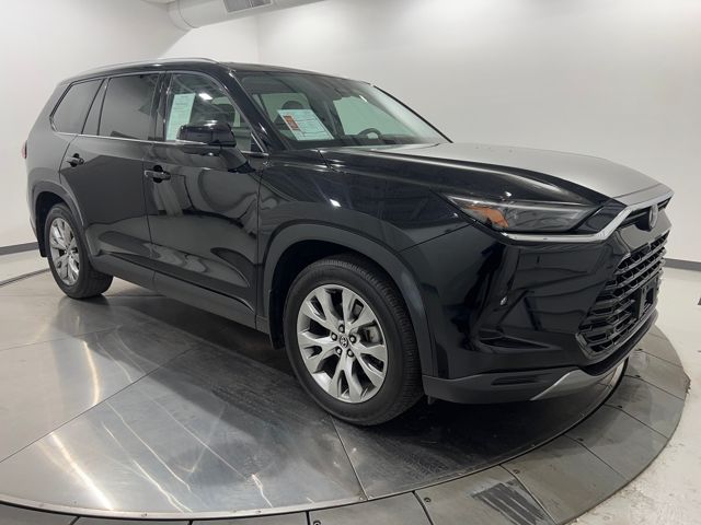 2024 Toyota Grand Highlander Limited's photo