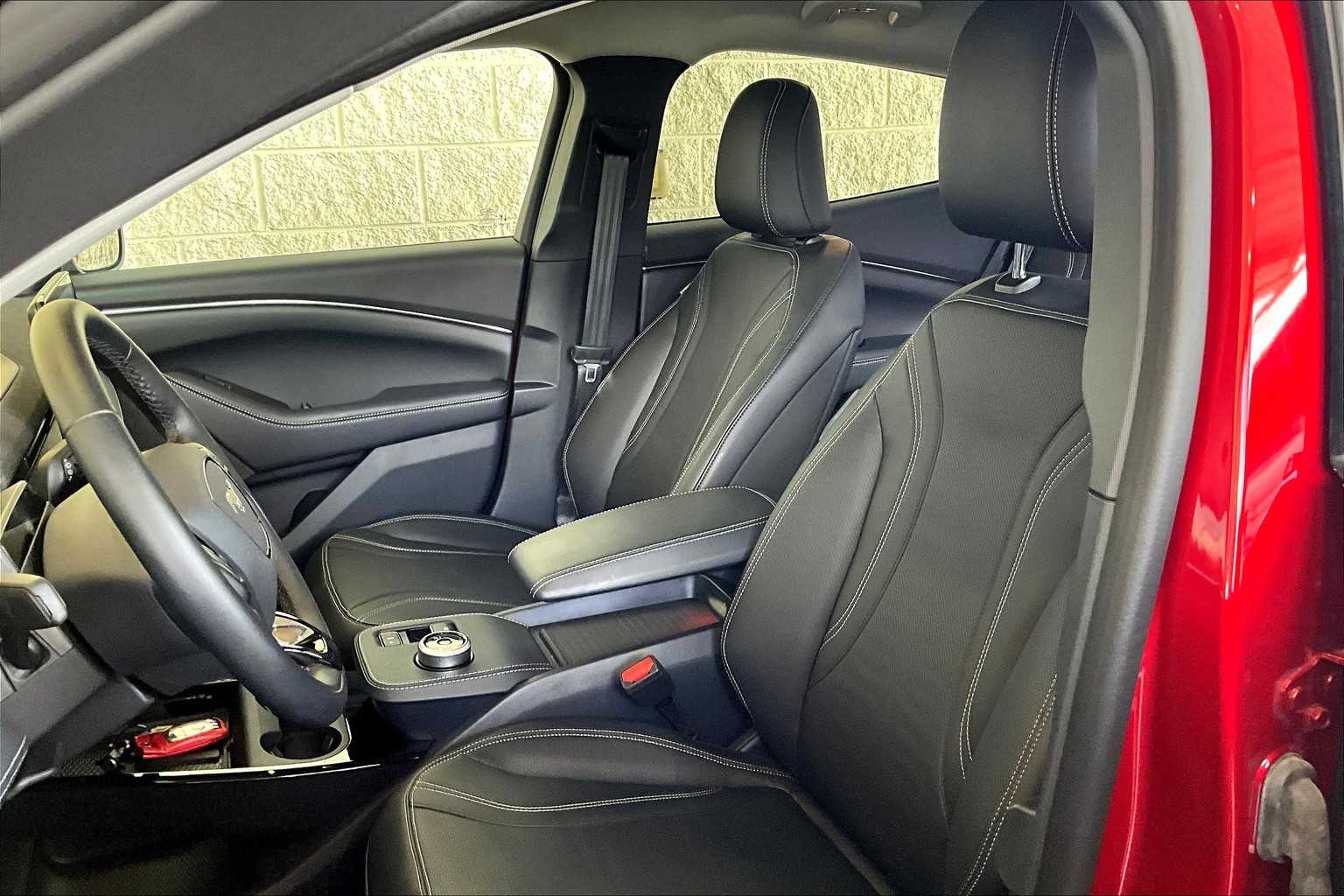 2024 Ford Mustang Mach-E Premium photo 7