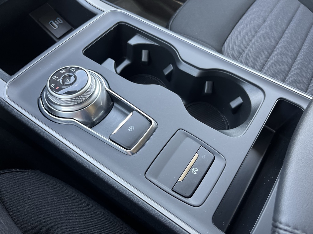 2024 Ford Edge SE photo 5