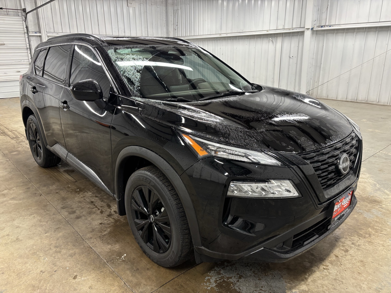 2023 Nissan Rogue SV's photo