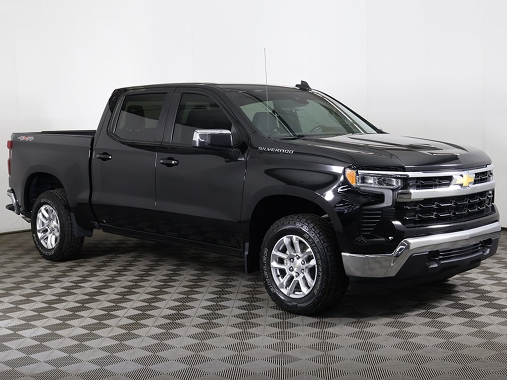 2023 Chevrolet Silverado 1500 LT photo 2
