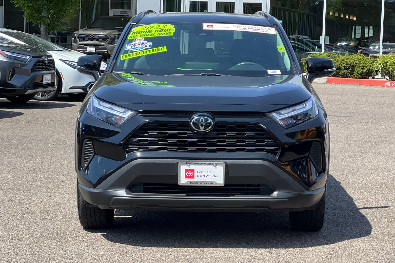 2023 Toyota RAV4 XLE photo 7