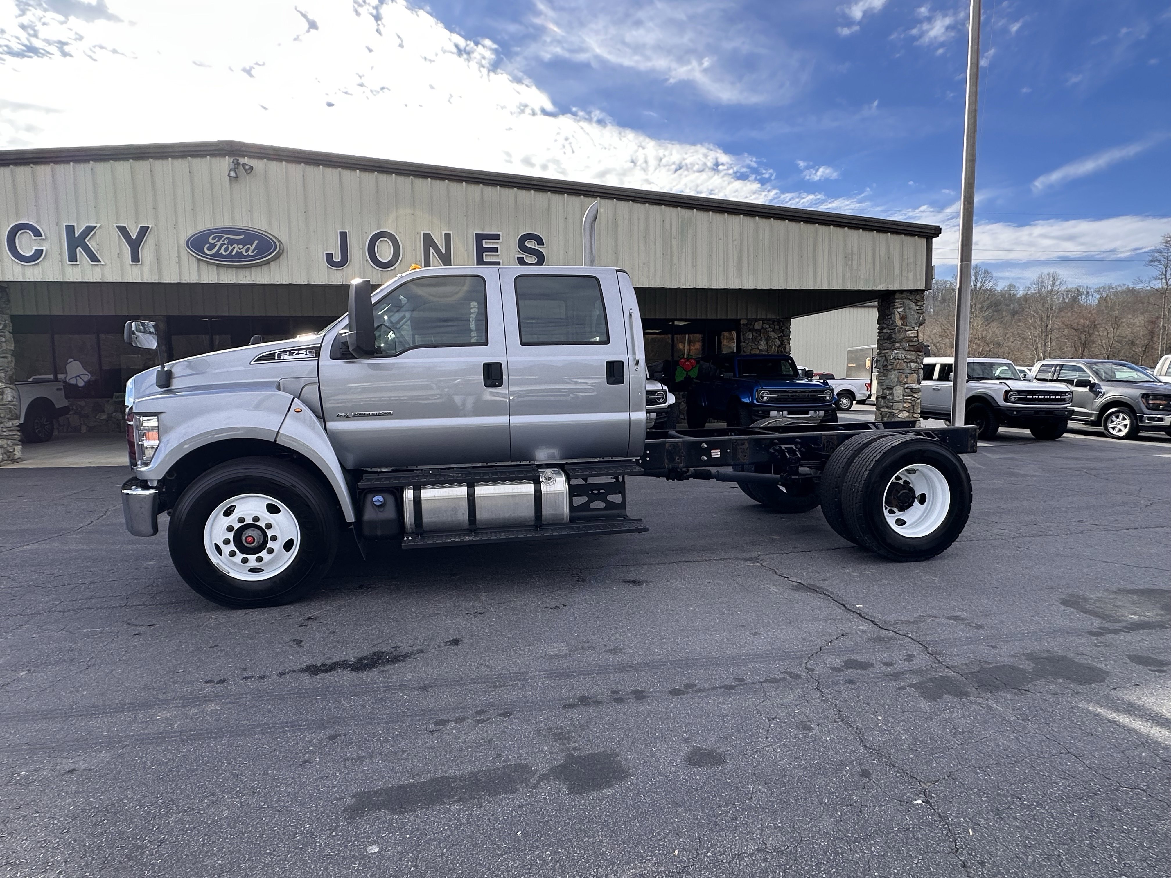 Pre-Owned 2026 Ford F-750 Chassis Cab XL's photo