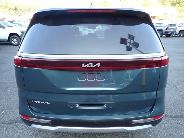 2024 Kia Carnival EX photo 4