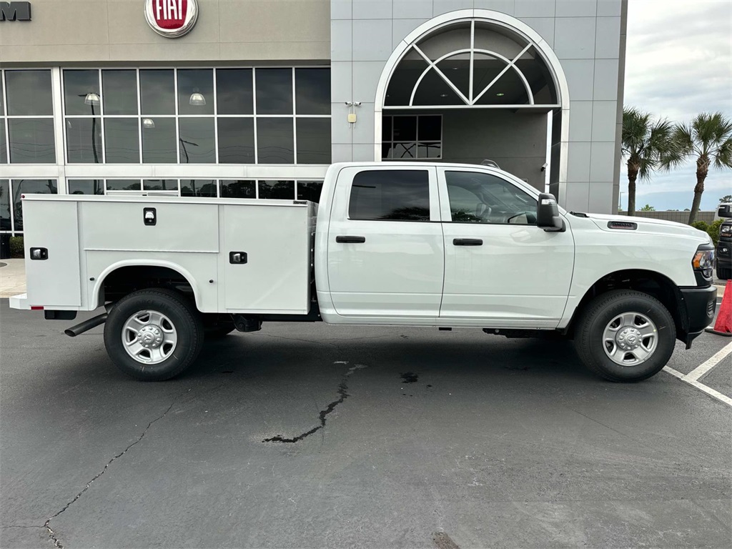 2024 Ram 2500 Tradesman photo 2