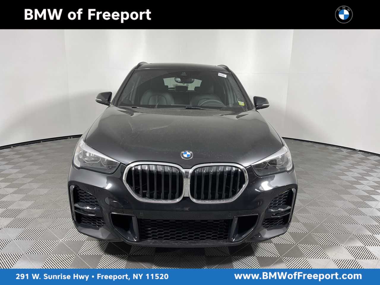2022 BMW X1 28i's photo