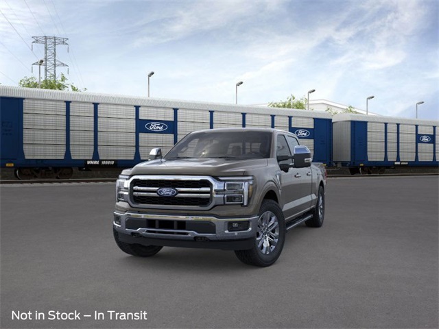 2025 Ford F-150 Lariat FX4 photo 2