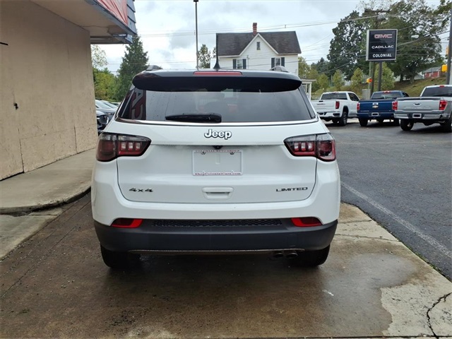 2022 Jeep Compass Limited photo 2