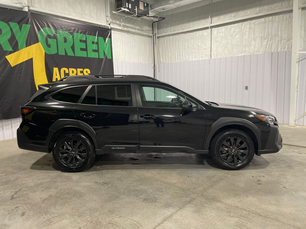 2024 Subaru Outback Onyx Edition photo 4