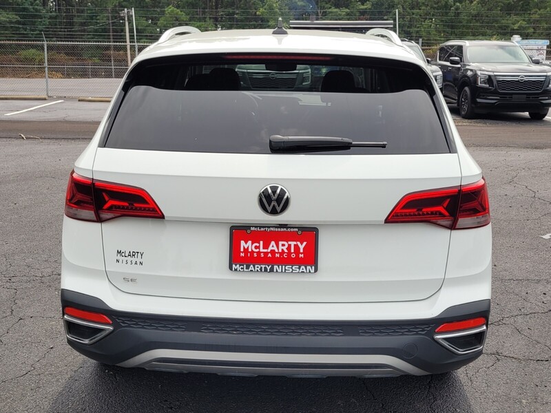 2023 Volkswagen Taos SE photo 4