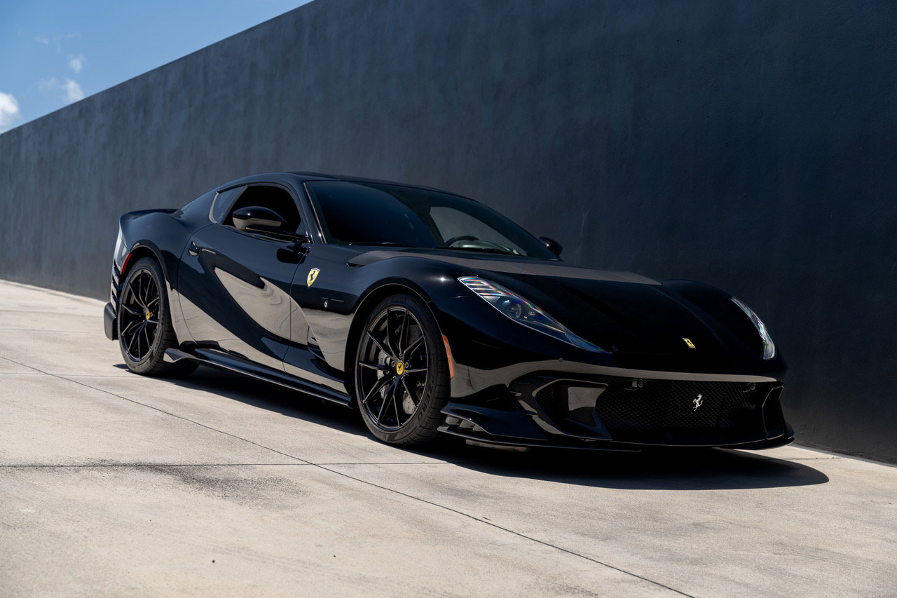 2024 Ferrari 812 Competizione photo 18