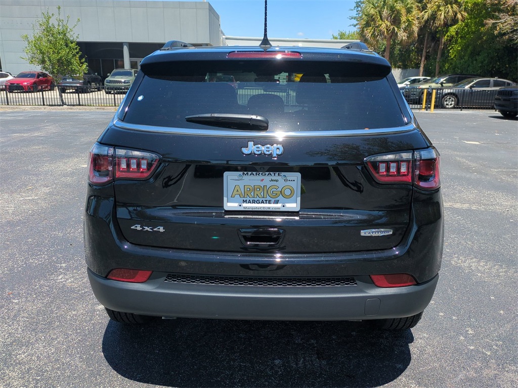 2025 Jeep Compass Latitude photo 4