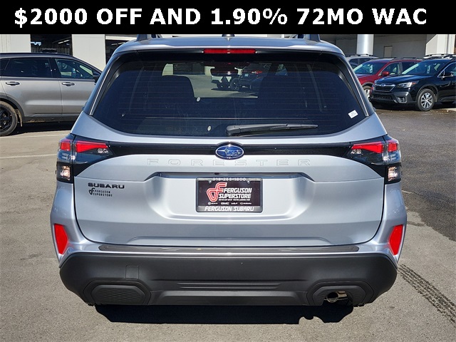 2025 Subaru Forester Premium photo 2