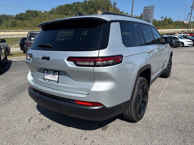 2025 Jeep Grand Cherokee Altitude X photo 3