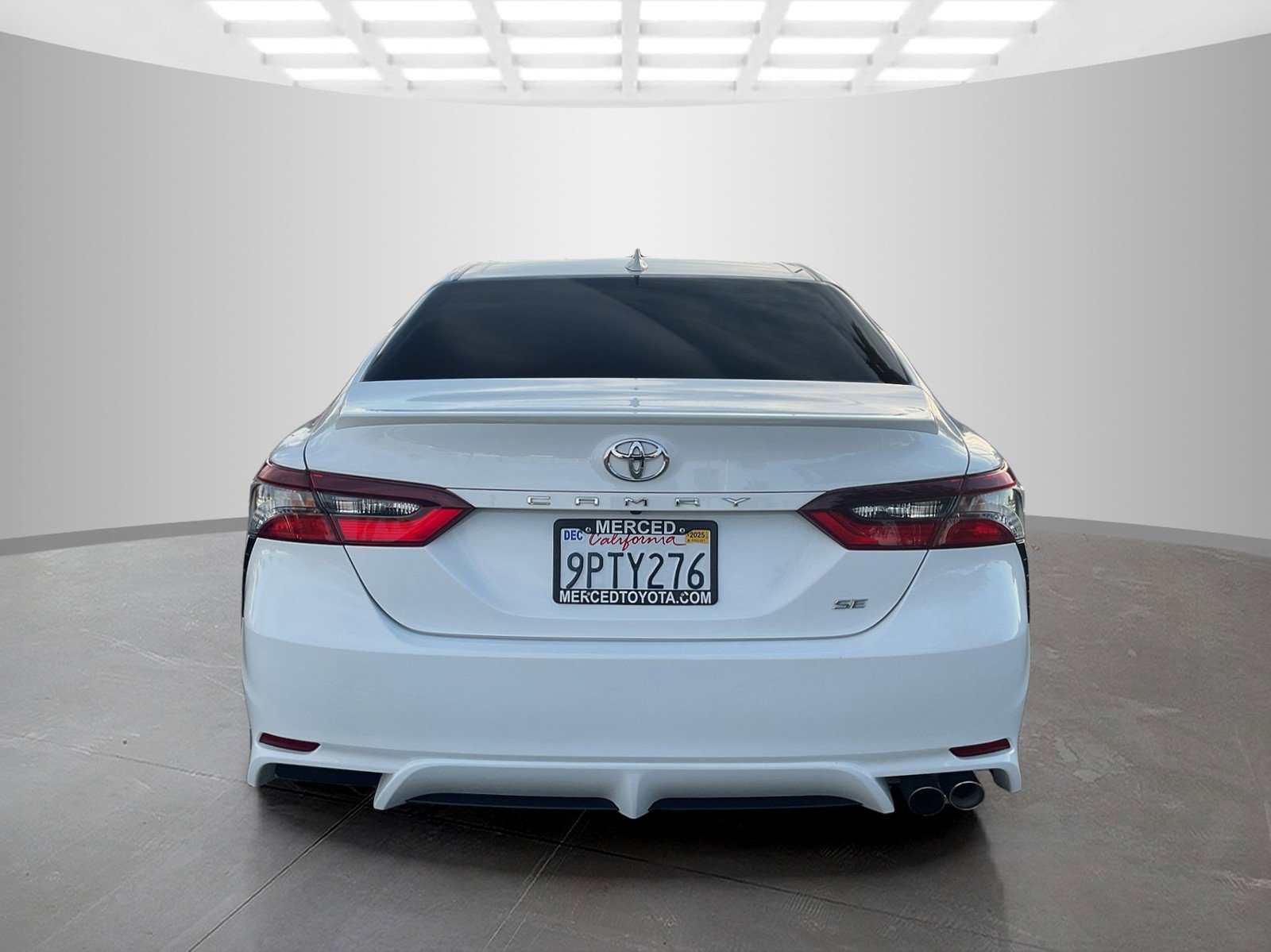2023 Toyota Camry SE photo 4