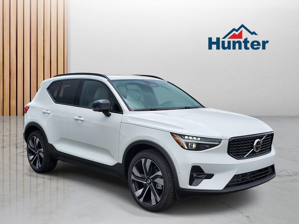 2026 Volvo XC40 Ultra