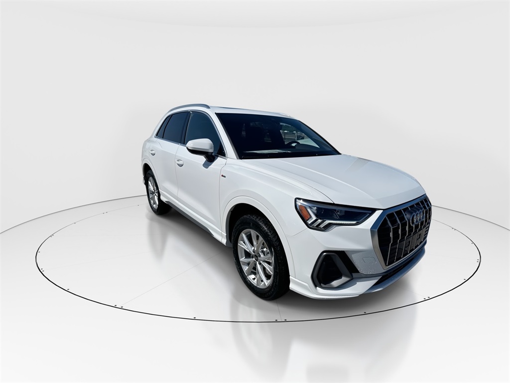 2025 Audi Q3 Premium Plus S line photo 2