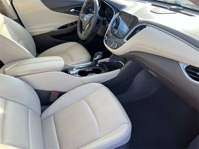 2024 Chevrolet Malibu Premier 2LT photo 21