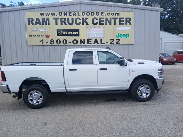 2025 Ram 2500 Tradesman photo 2
