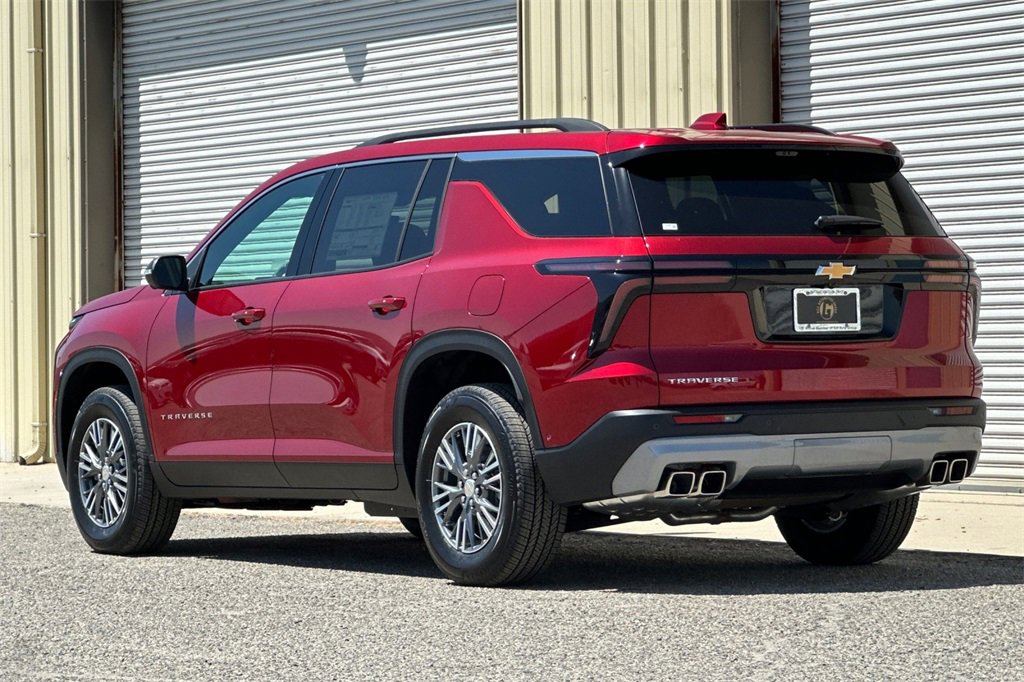 2026 Chevrolet Traverse photo 3