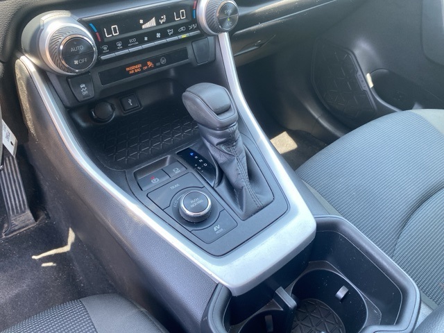 2022 Toyota RAV4 Hybrid LE photo 28