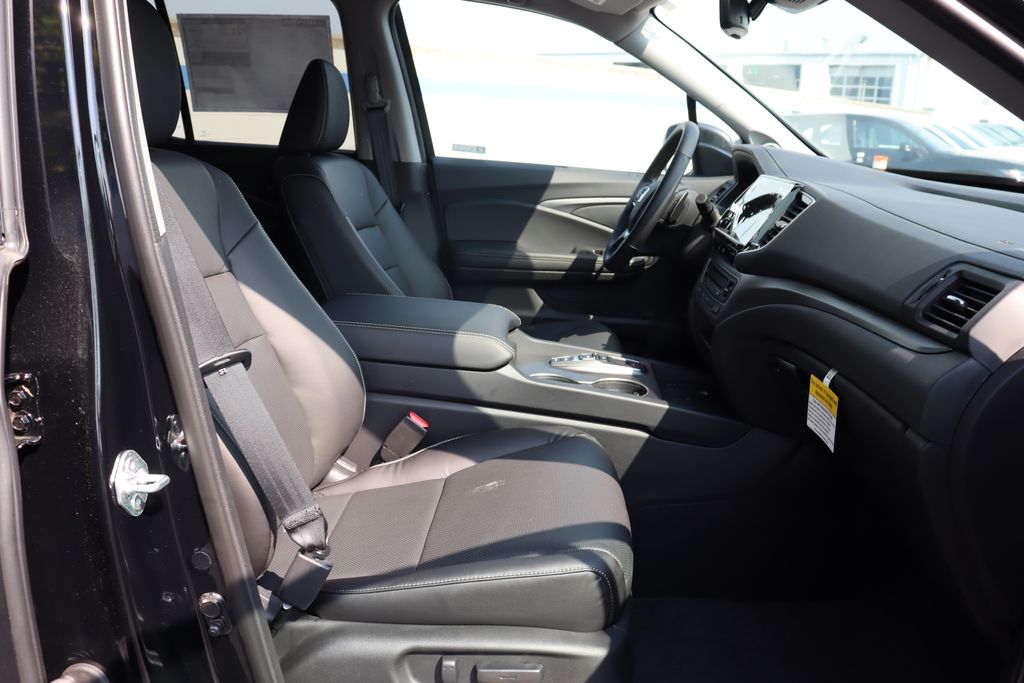 2025 Honda Ridgeline RTL photo 18