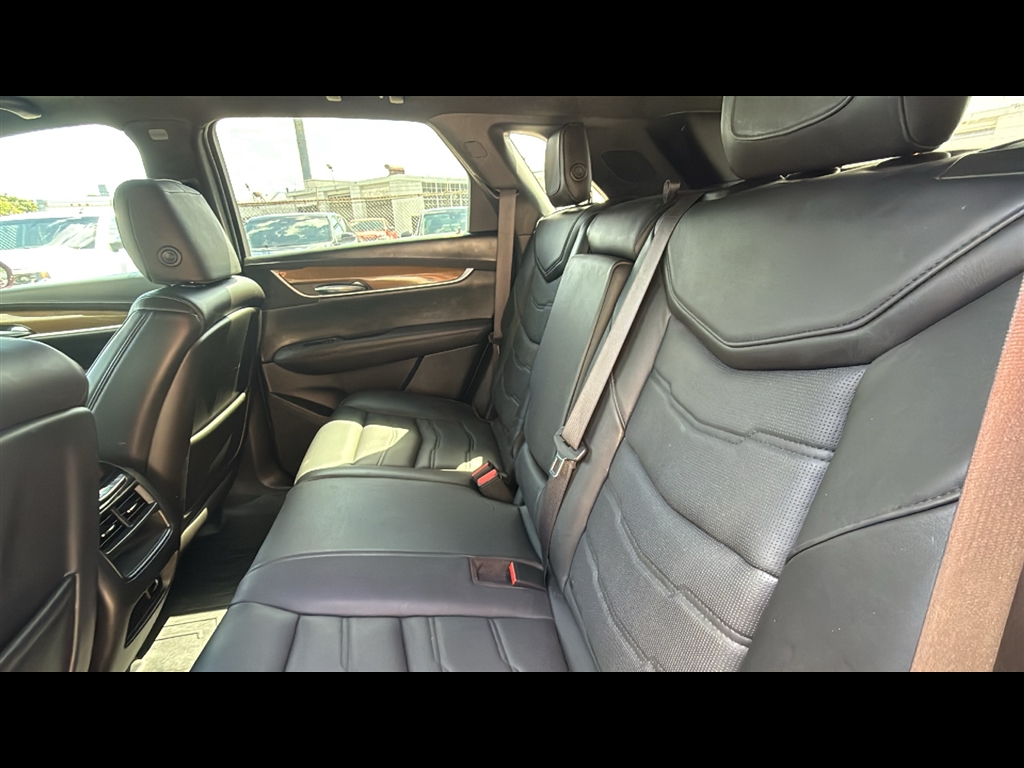 2017 Cadillac XT5 Platinum photo 22