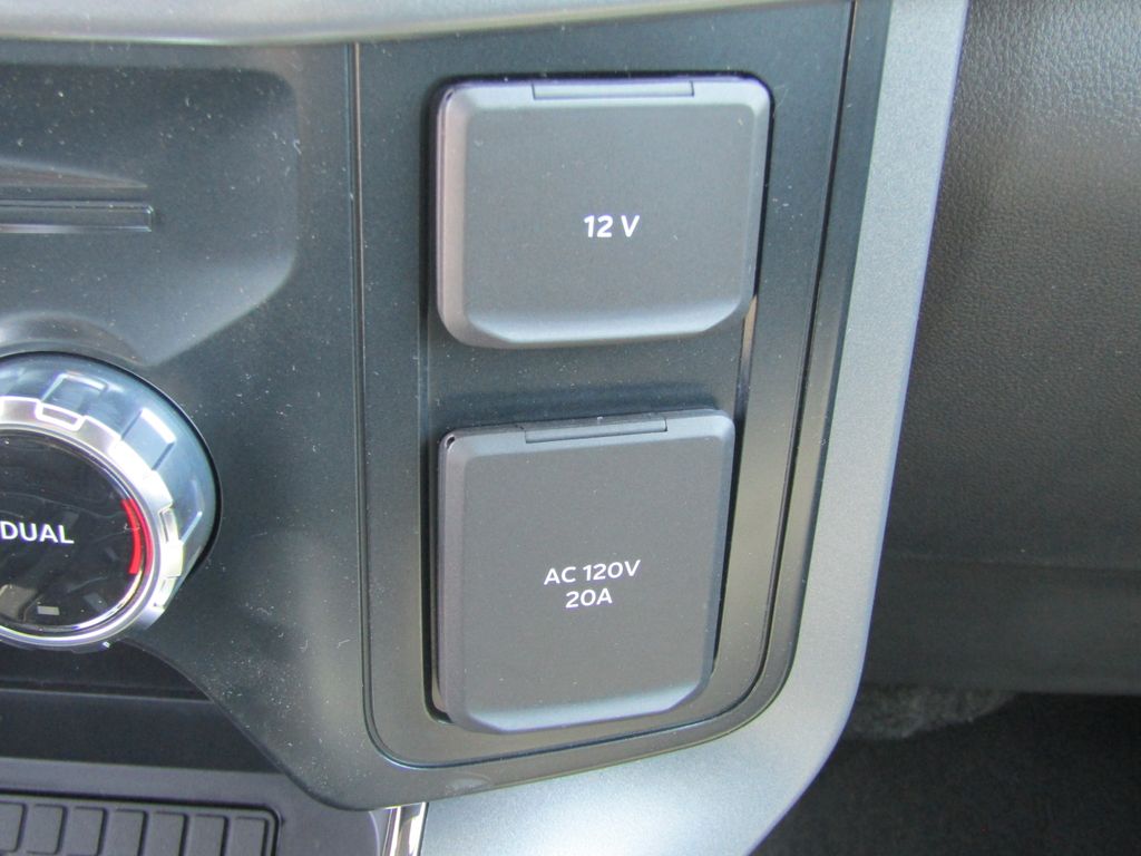 2025 Ford F-150 XLT photo 27