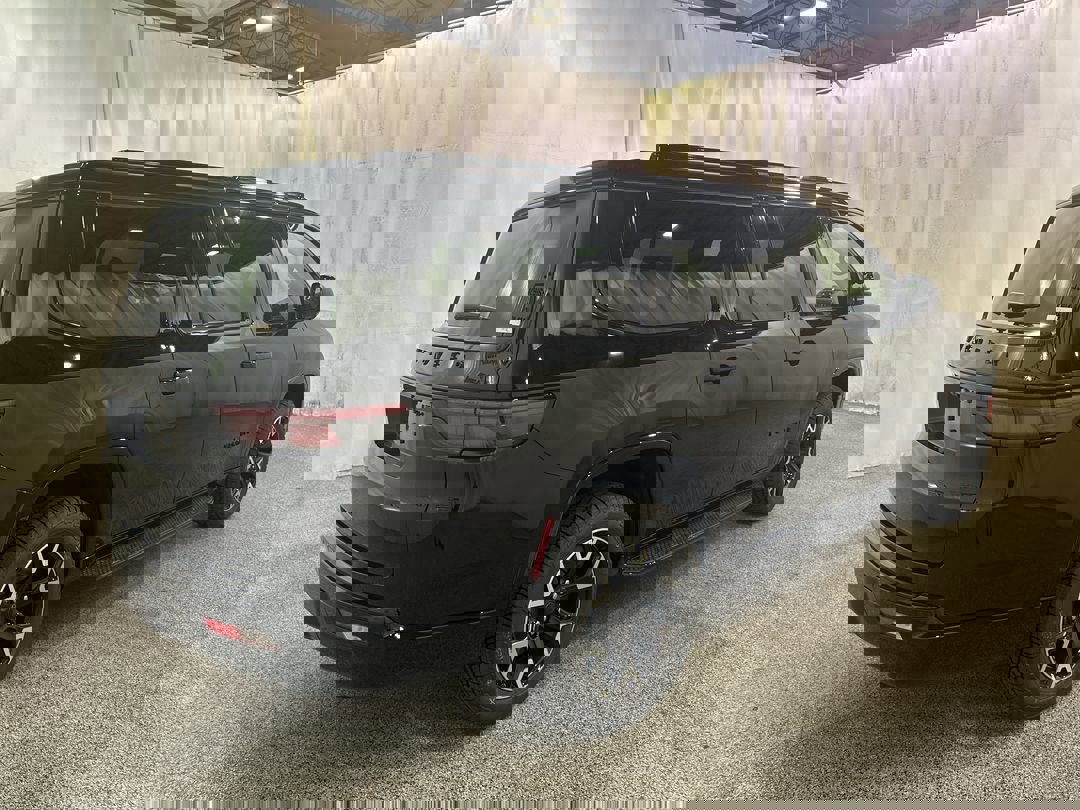 2025 Jeep Wagoneer Series II Overland photo 4