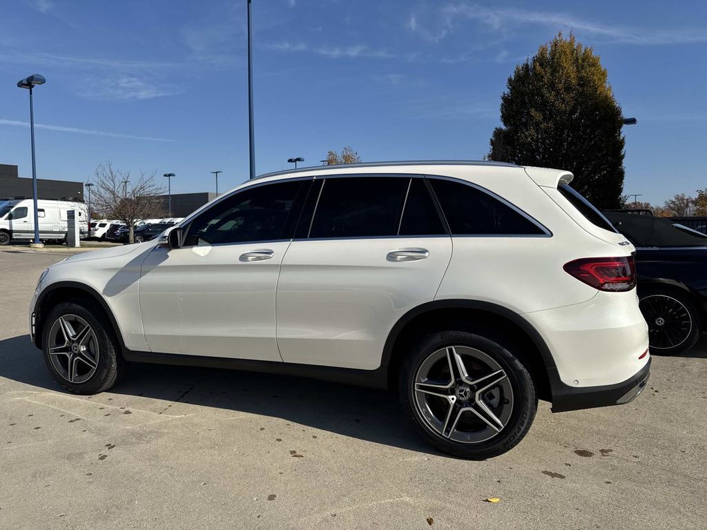 2022 Mercedes Benz GLC 300 4MATIC photo 3