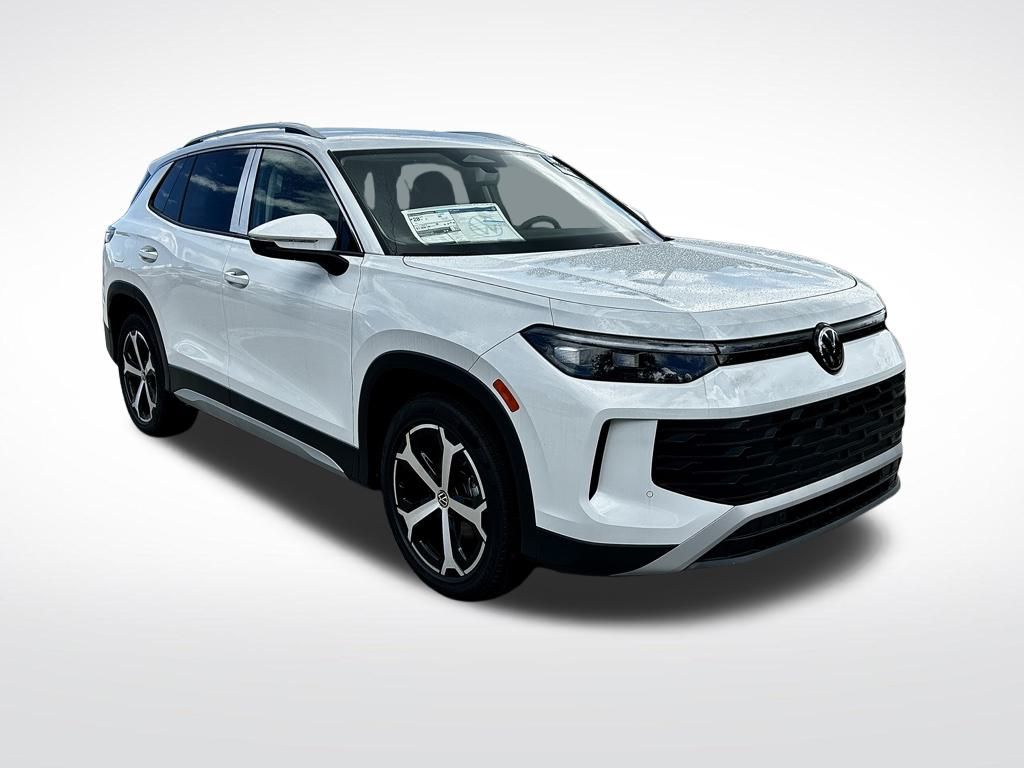 2025 Volkswagen Tiguan SE photo 2