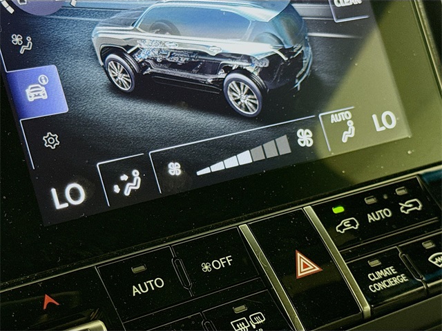 2023 Lexus LX 600 Premium photo 14