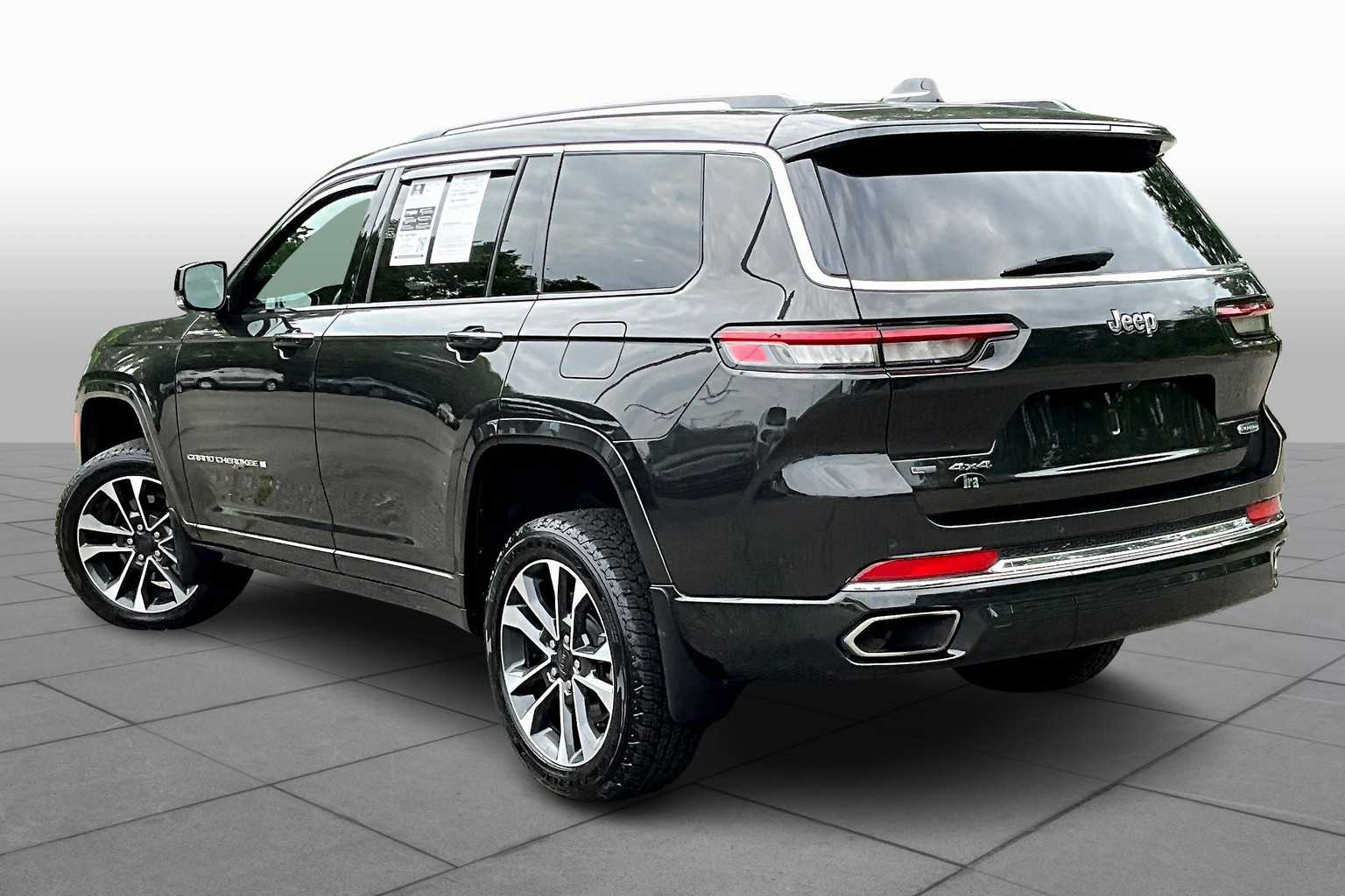 2022 Jeep Grand Cherokee Overland photo 11