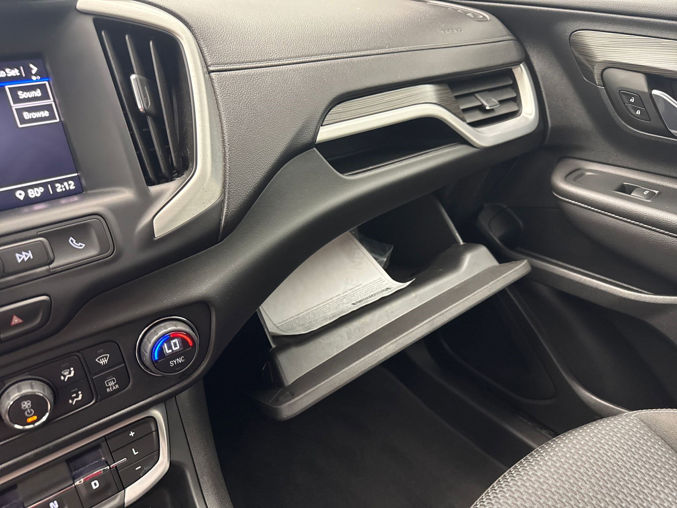 2022 Gmc Terrain SLE photo 36